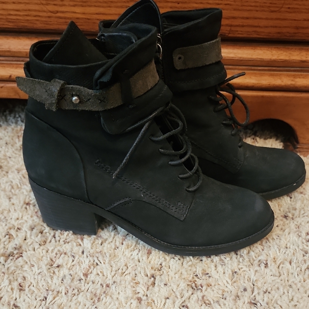 Dolce Vita Dixie Lace Up Black Ankle Boots 6 - Picture 2 of 10